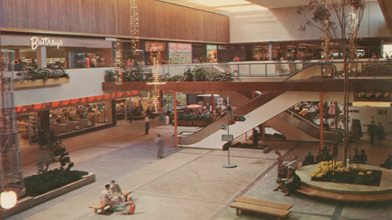 What was your favorite store in the mall in the 1980s?