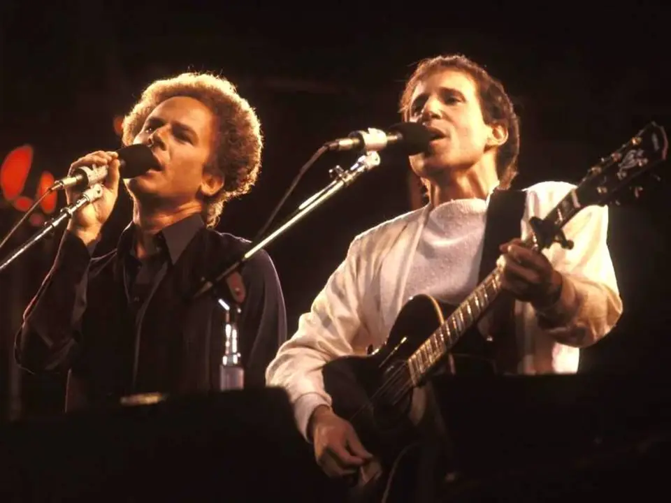 Are Paul Simon and Art Garfunkel still friends?